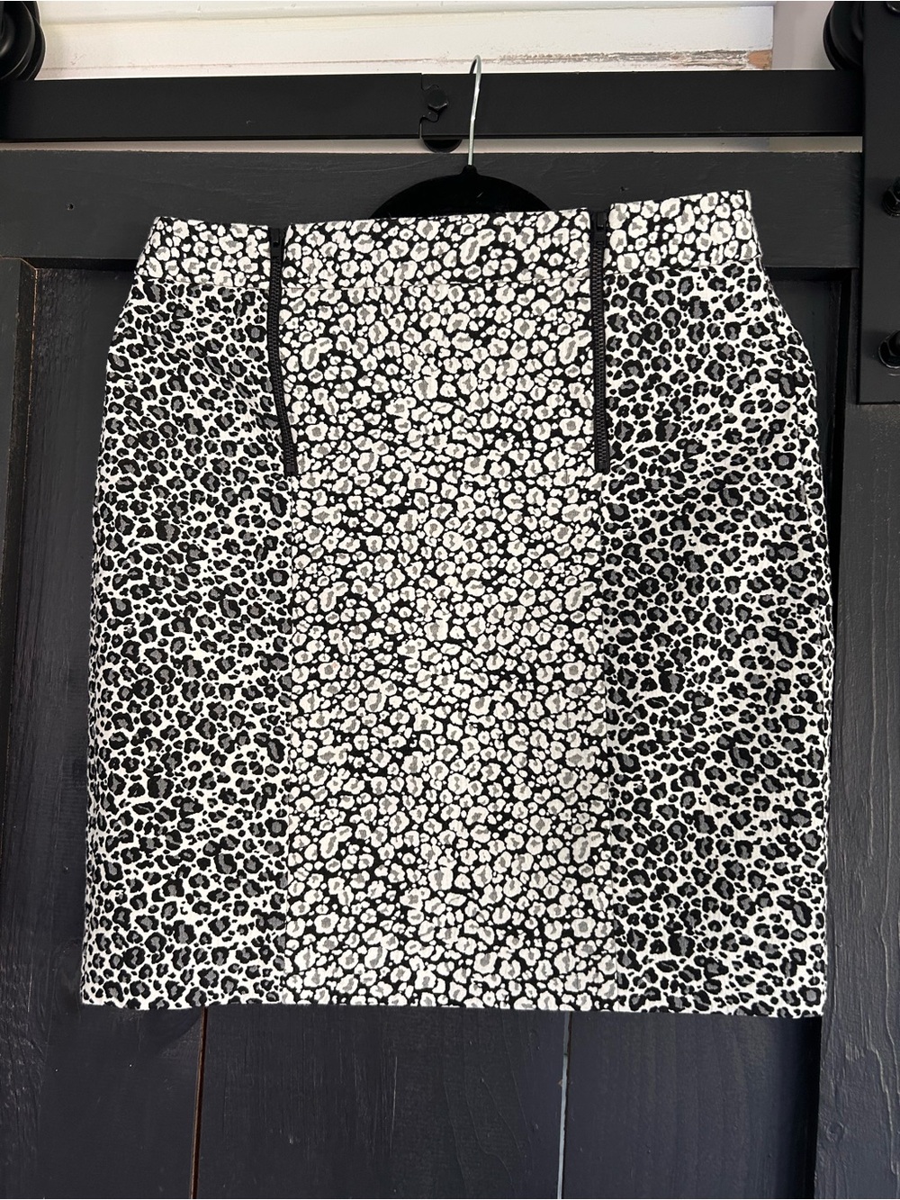Ann Taylor Black and White Leopard PrintSkirt